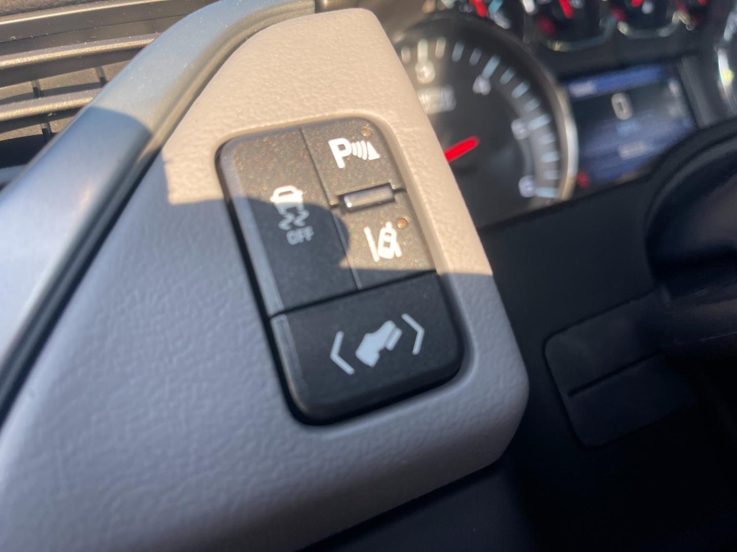 2015 Black /Gray Chevrolet Tahoe LT 4WD (1GNSKBKC4FR) with an 5.3L V8 OHV 16V engine, 6-Speed Automatic transmission, located at 547 E. Main St., Orwell, OH, 44076, (440) 437-5893, 41.535435, -80.847855 - Photo#24